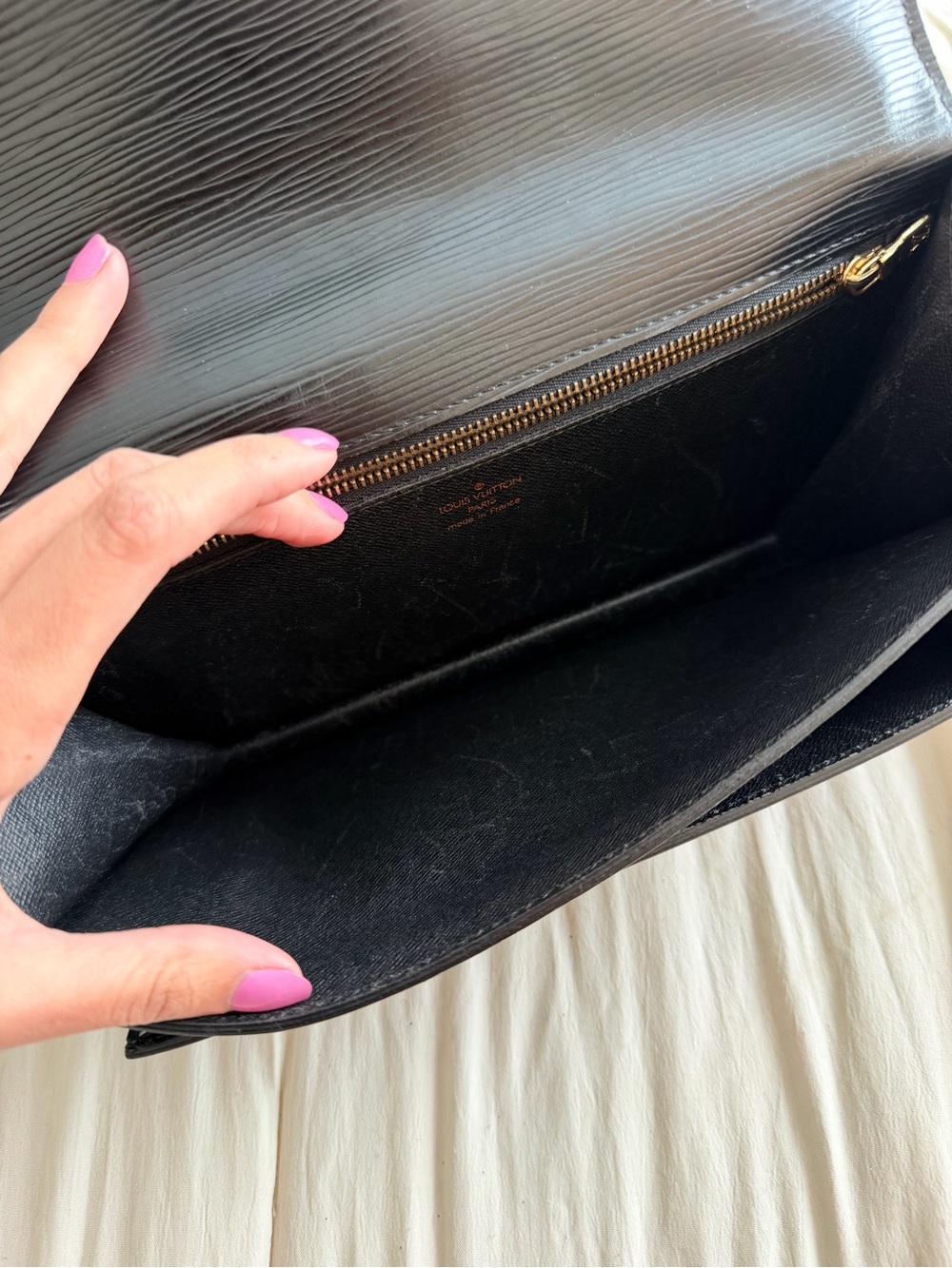 Louis Vuitton Black Epi Leather Envelope Clutch with Gold Hardware - Picture 11 of 12